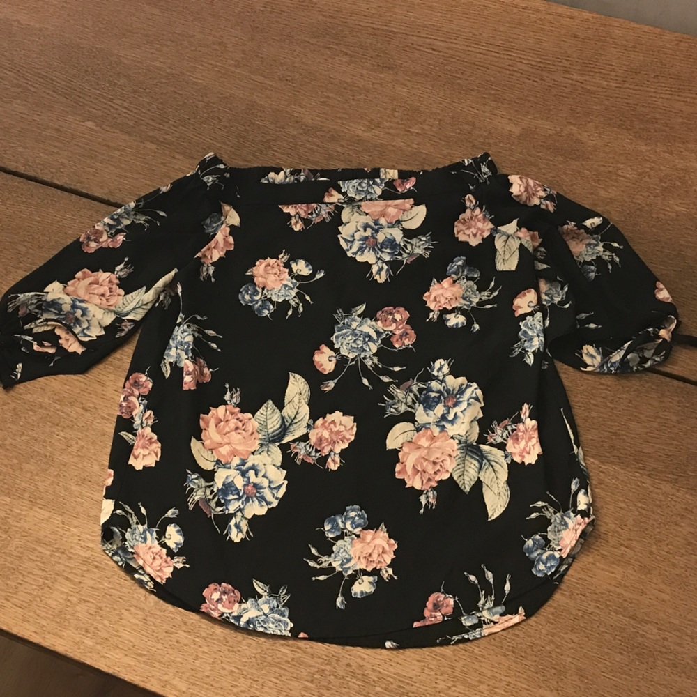 Floral Off-Shoulder Blouse - Black with Flowers